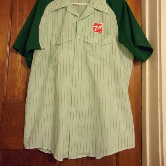 Unitog Short Sleeve 7UP Button down 2 pockets 16-16.5 - Picture 3 of 12